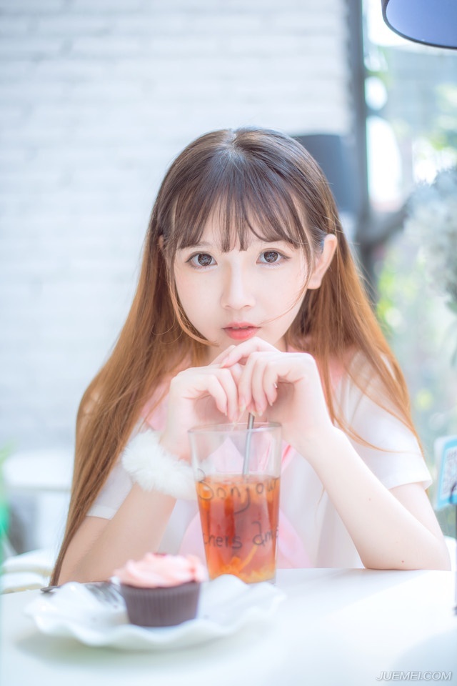 珍惜今天的美好就是为了让明天的回忆更美好。幸福不是每天都有，错过了就要等很久。贵在坚持，难在坚持，成在坚持。
